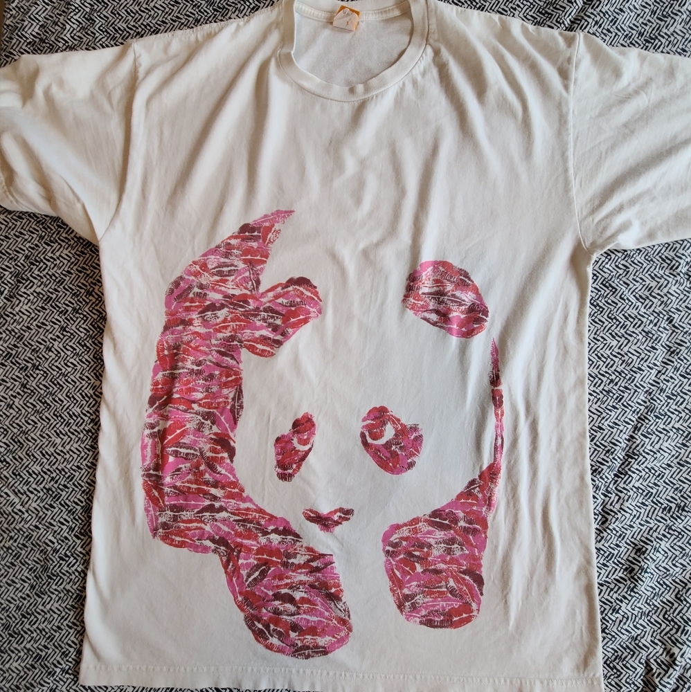 Enjoi Kiss Panda tee